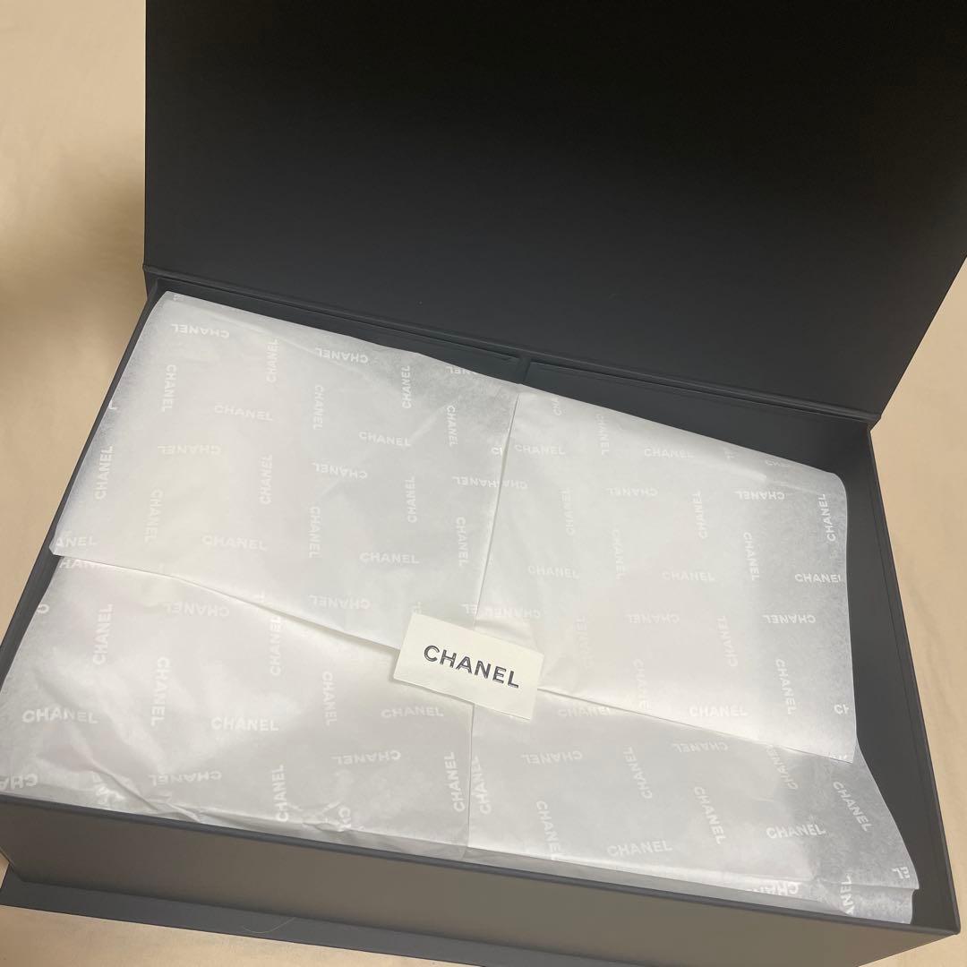 CHANEL　バッグ用空箱　マグネット　リボン&カメリア　約21x31x12cm