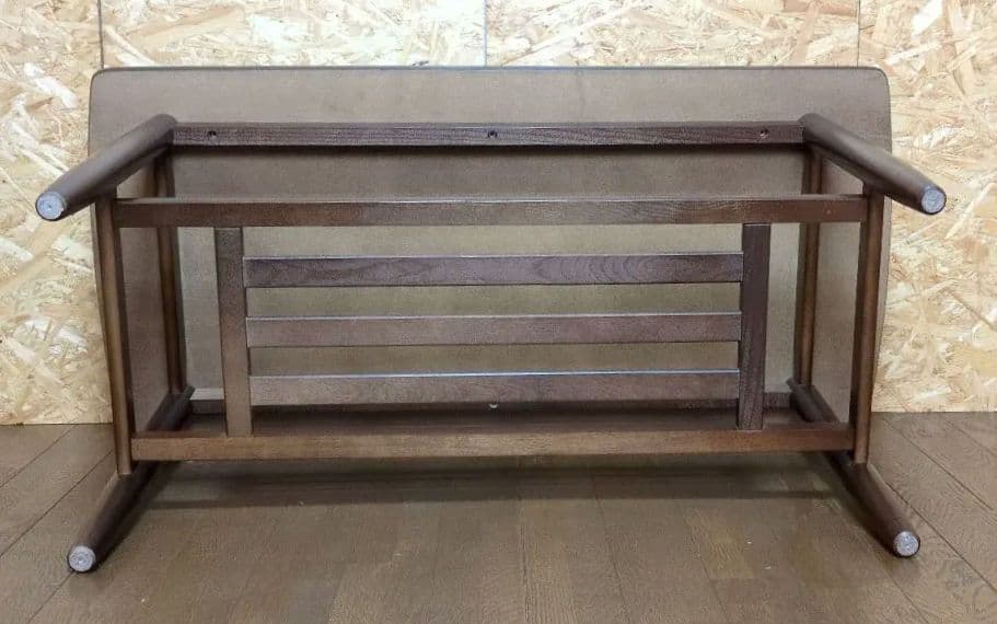 送料込　カリモク karimoku センターテーブル 棚付き カフェテーブル