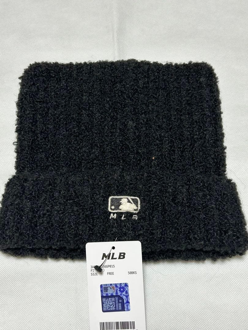 MLB KOREA カリナ着用 韓国公式ショップ購入 猫耳 ビーニー 黒ブラック