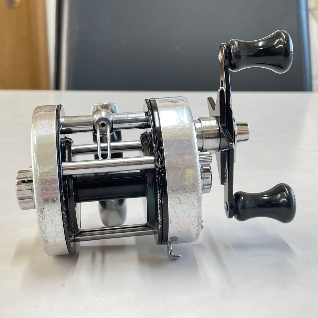 PFLUEGER 2800 ②