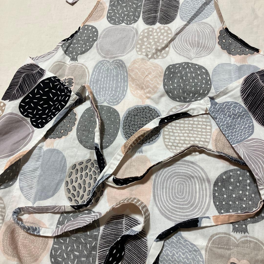 marimekko 幾何学模様 エプロン　コンポッティデザイン