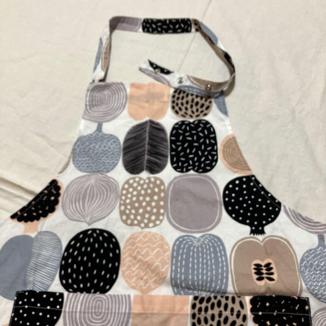 marimekko 幾何学模様 エプロン　コンポッティデザイン