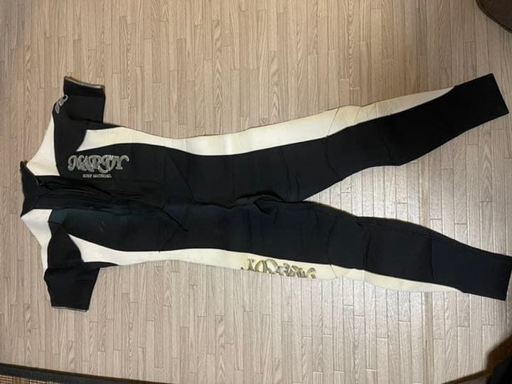 ウェットスーツ　MARVY 早い物勝ち