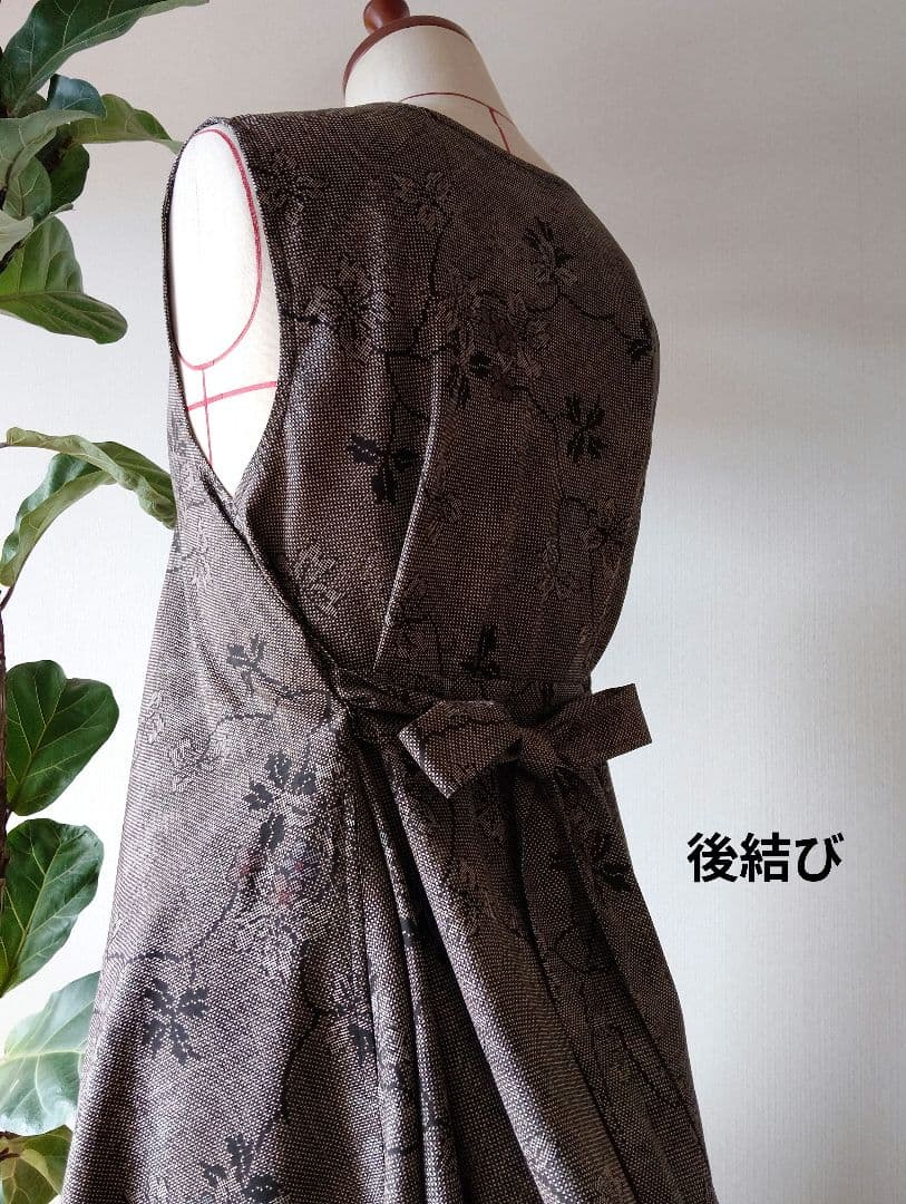 着物リメイク本場大島紬古代染色純泥染め一元7マルキ手織り正絹逸品花柄証紙つき