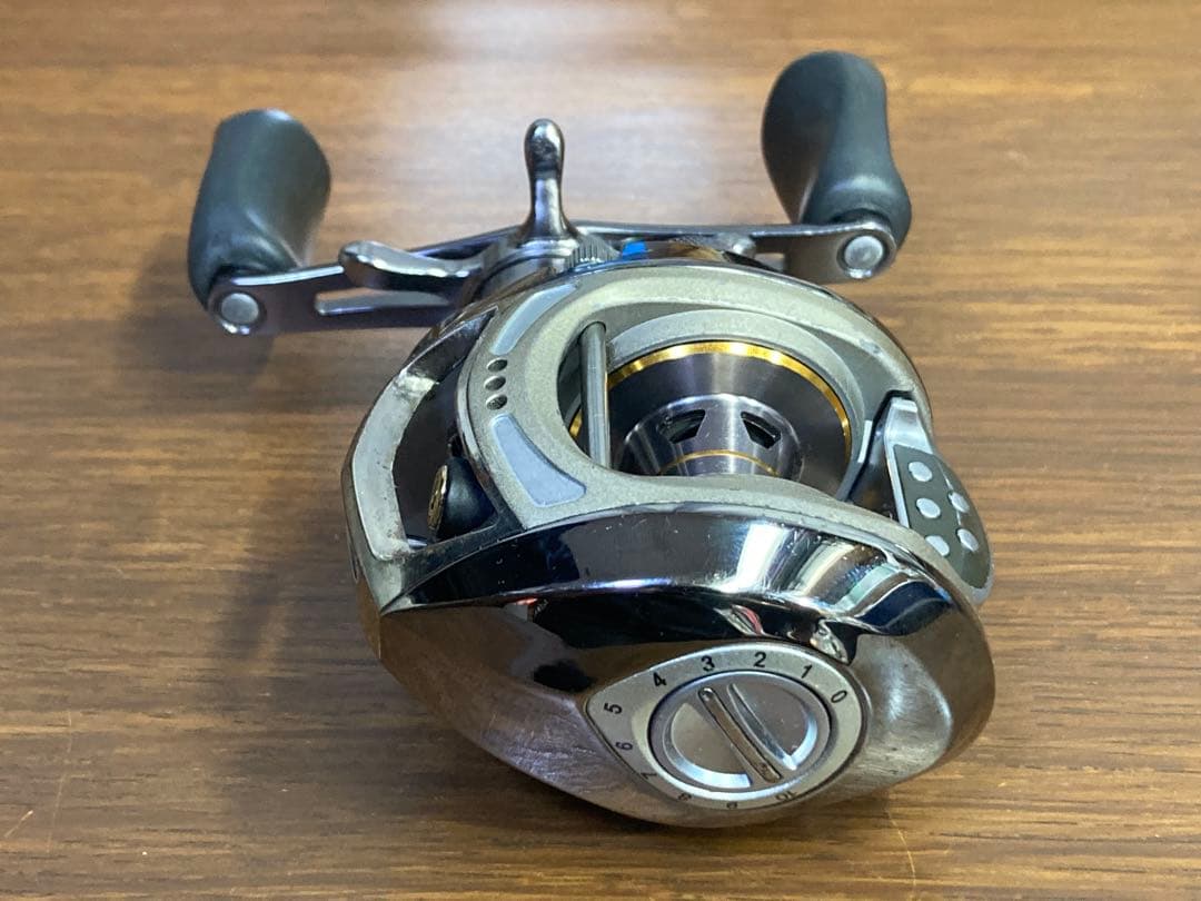 リール PFLUEGER Patriarch 71LP