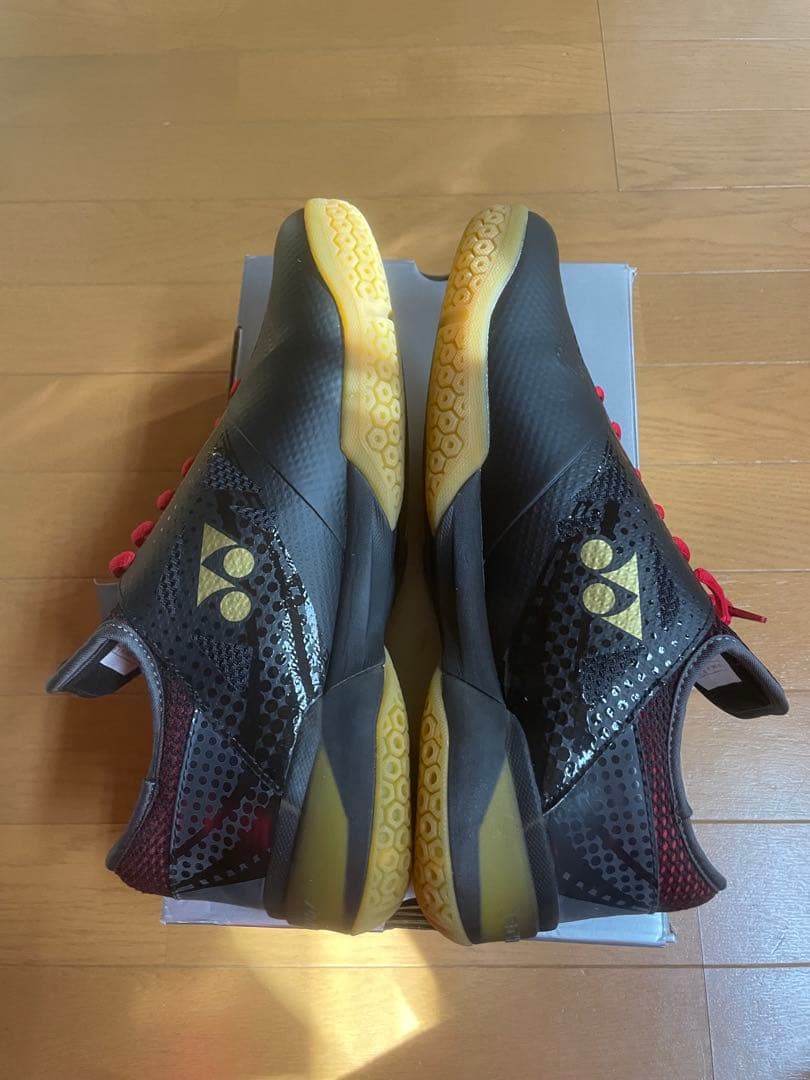 ヨネックス　パワークッションコンフォートZ2 新品