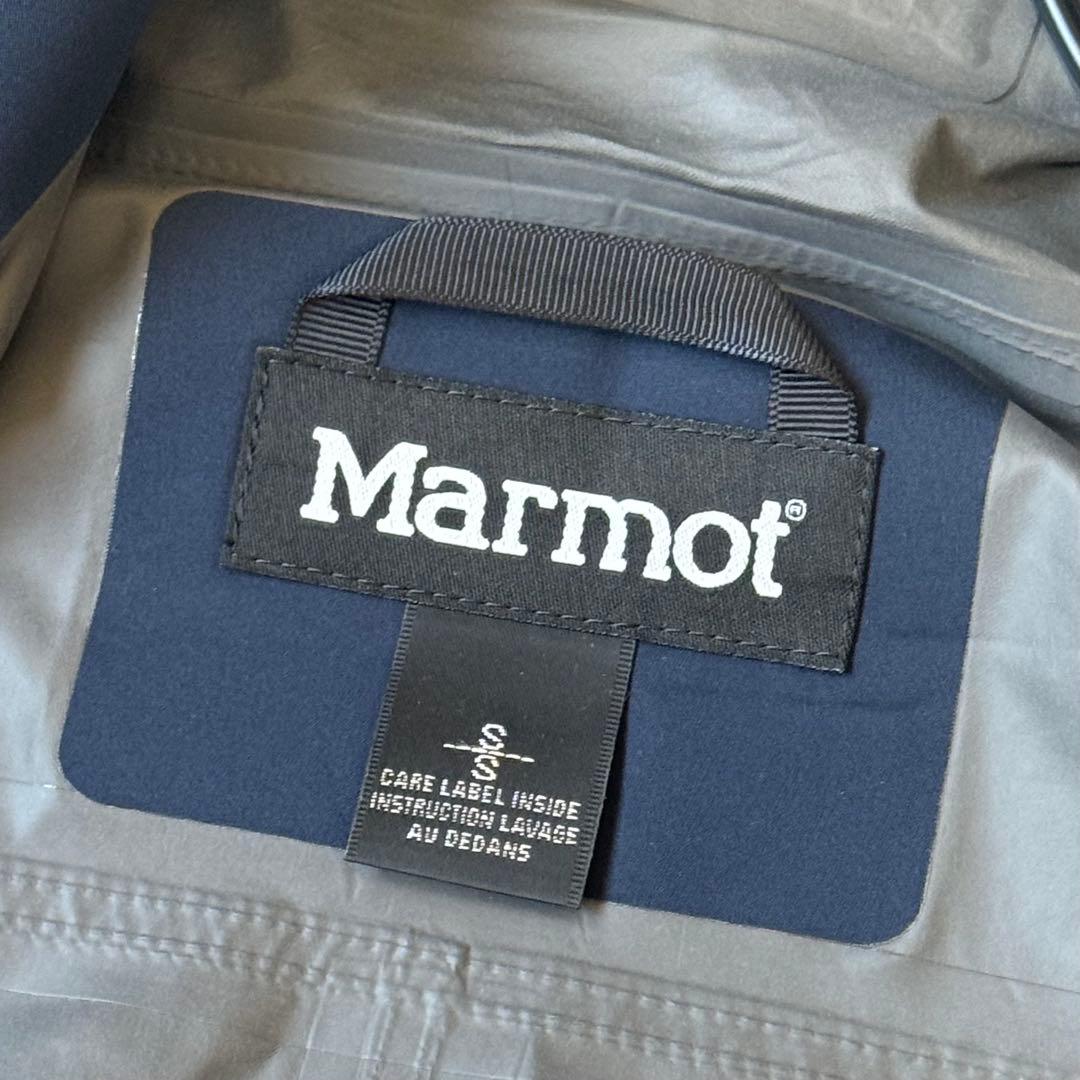 【新品タグ付】マーモット　GORE-TEX Comodo Coat S ネイビー