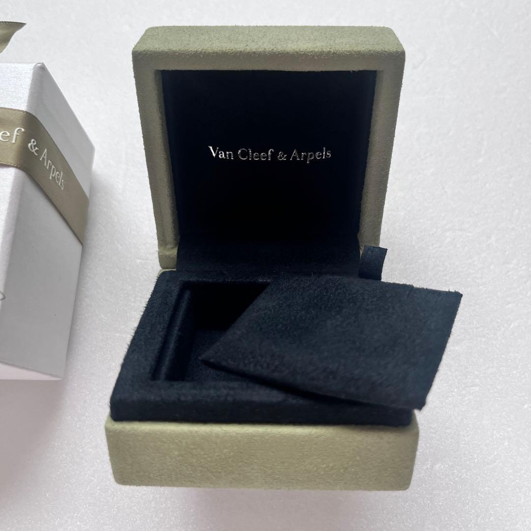 Van Cleef & Arpels ネックレス ペンダント ケース 空箱