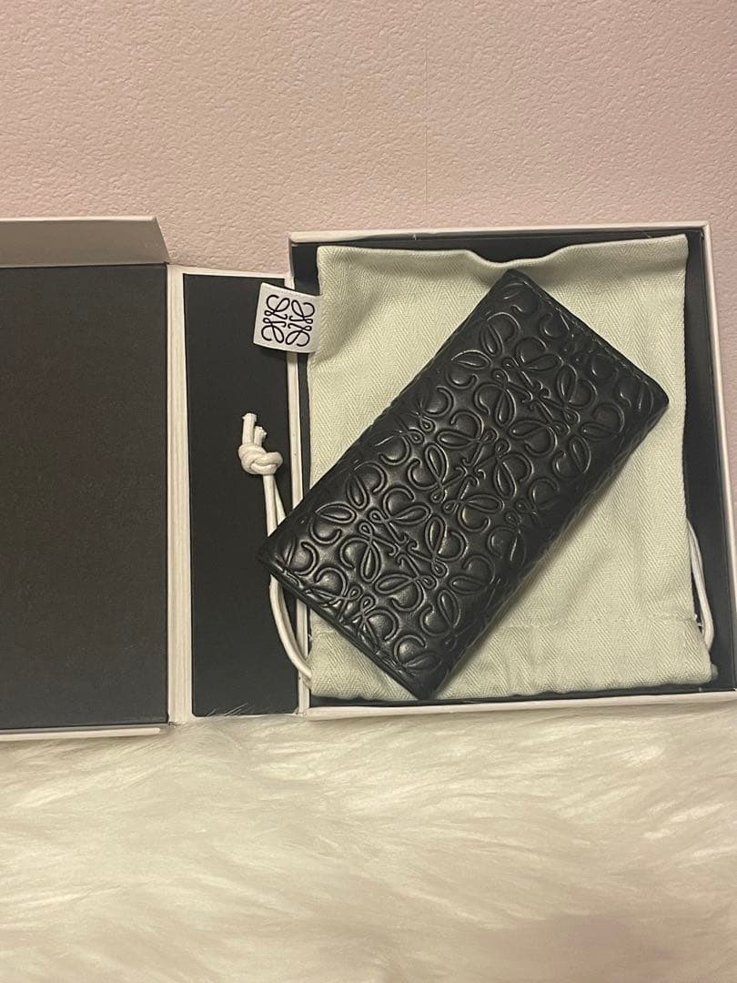 LOEWE ブラック レザー キーケース