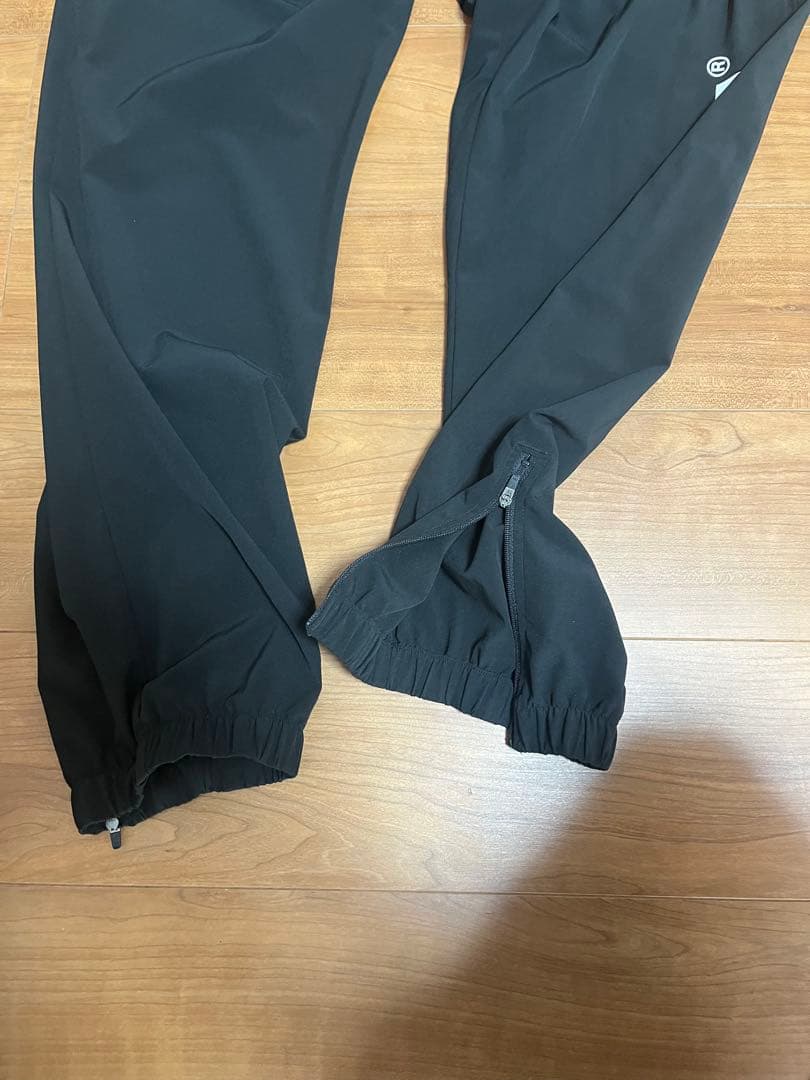 ATHLETA トレーニング　ピステ 上下セット