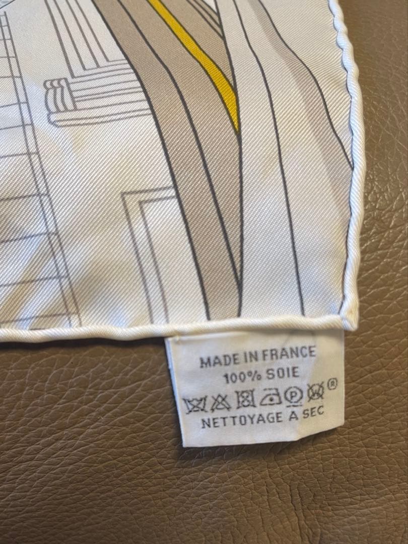 HERMES 24番地のミステリー カレ90 シルク