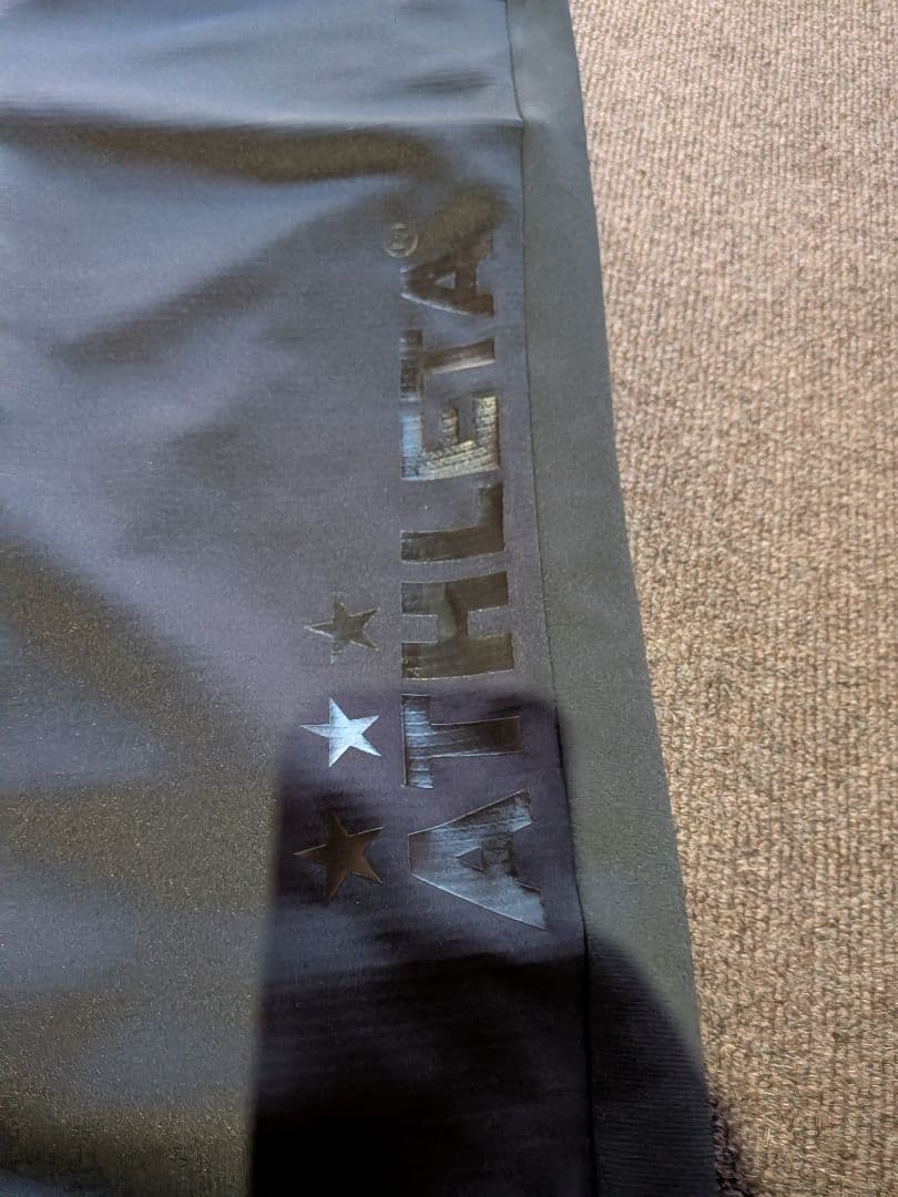 ほぼ未使用！ATHLETA ブラック ジャージ上下　ピステ　セットアップ