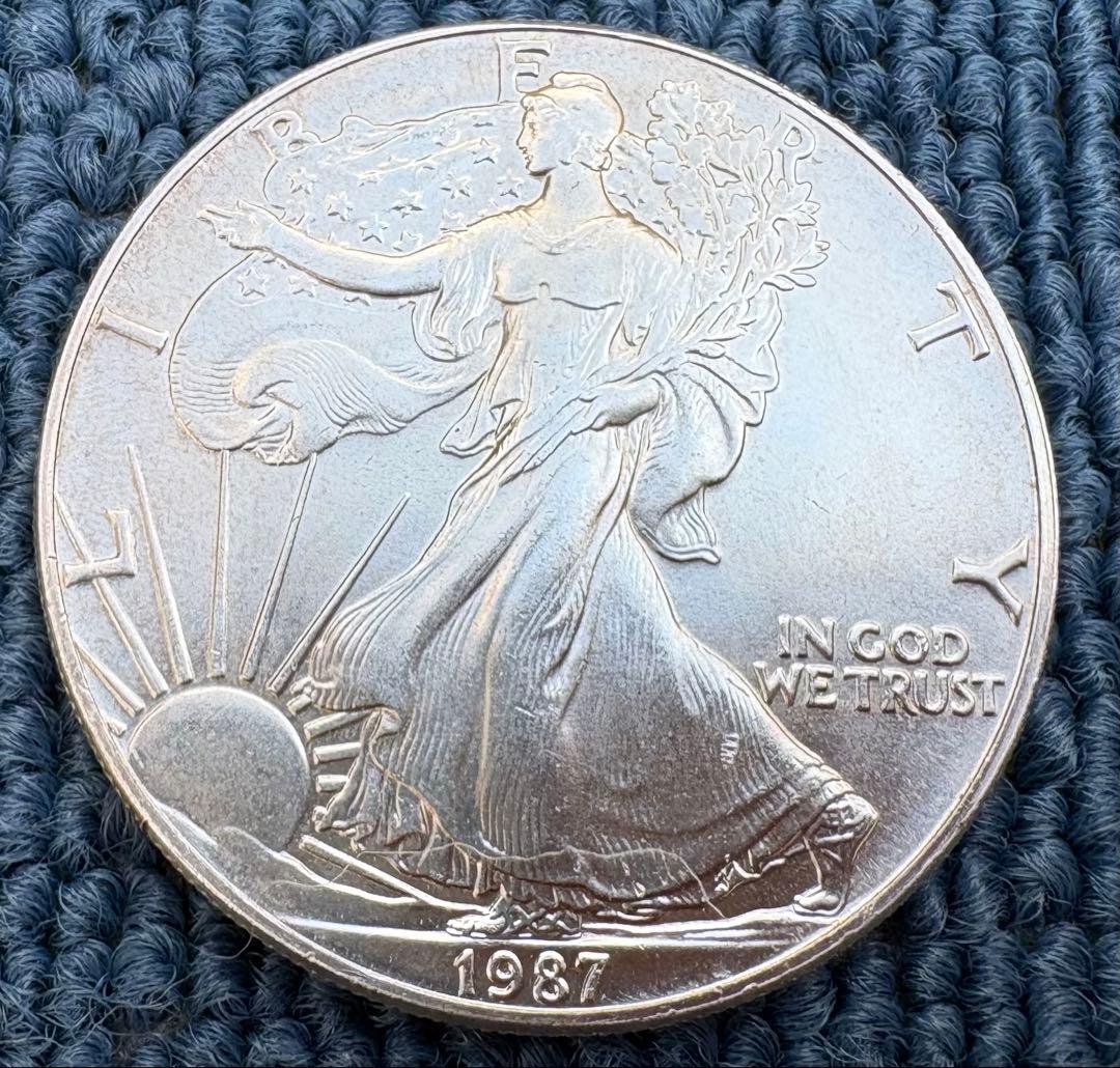 値下げ!アメリカ合衆国イーグル銀貨　1オンス　1987 ×2枚1988 × 1枚