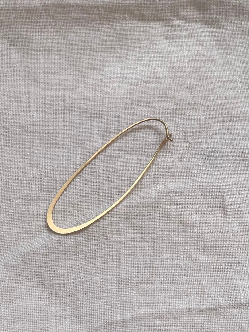 つきMelissaJoyManningLongOval Hoops(片耳)