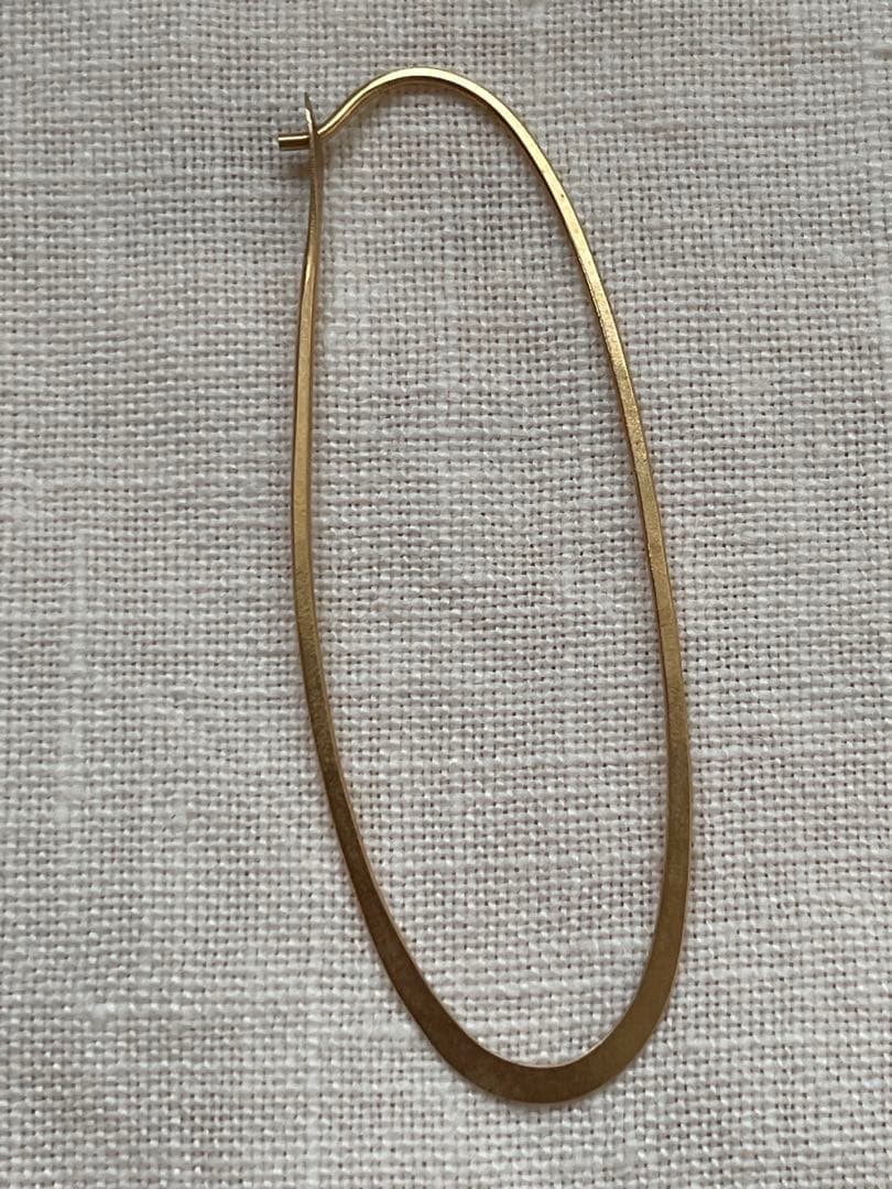 つきMelissaJoyManningLongOval Hoops(片耳)