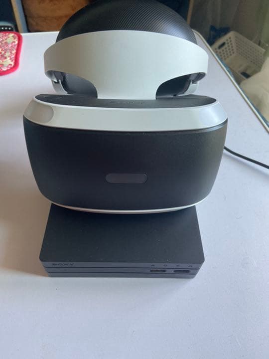 PlayStation VR WORLDS 同梱版　　おまけソフト２つ付き！