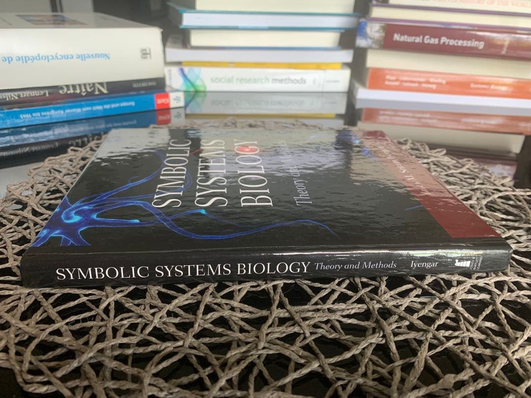 洋書 SYMBOLIC SYSTEMS BIOLOGY Hardcover