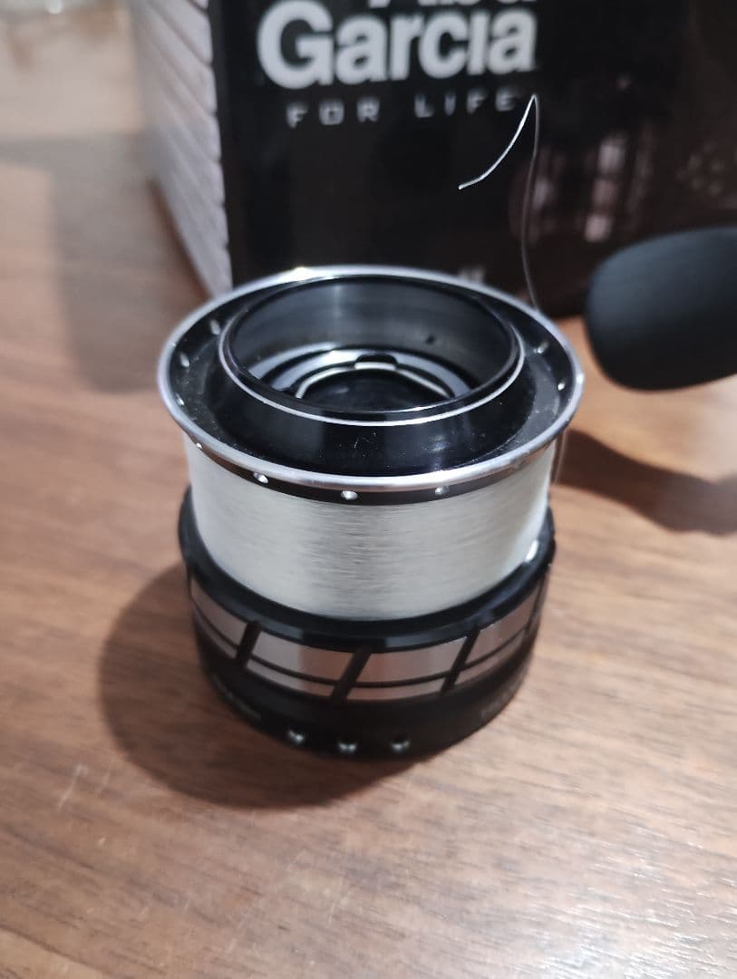 Abu Garcia ロキサーニ 2500sh 6.2:1