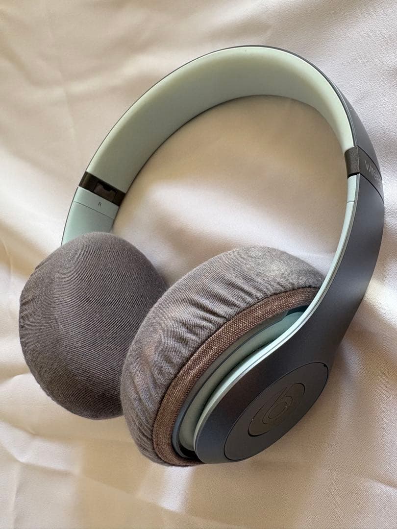 超￼美品 希少カラー Beats Studio Wireless メタリック
