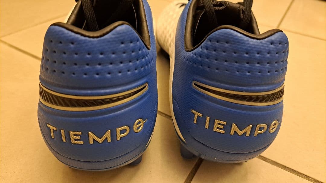 【未使用】ナイキ TIENPO レジェンド 8 プロ HG サッカースパイク