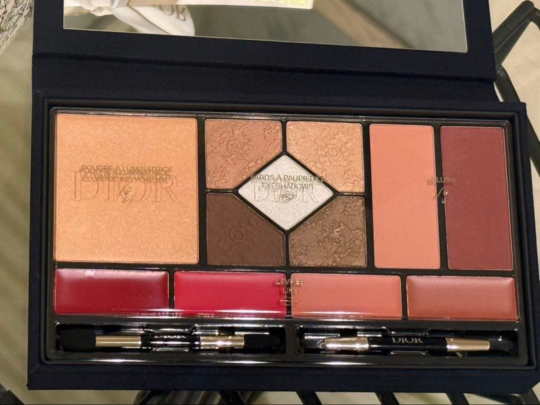 【tomo】2023 Dior マルチユースパレット クリスマスコフレ