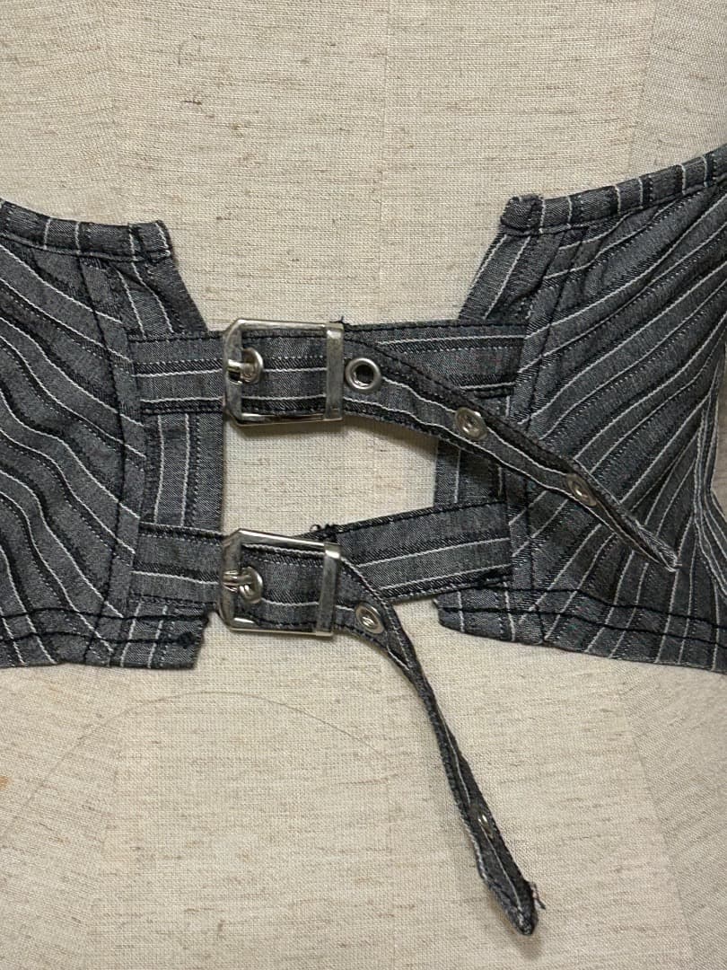 【SALE】OZZ ONESTE ベスト ホルターネック ジレ