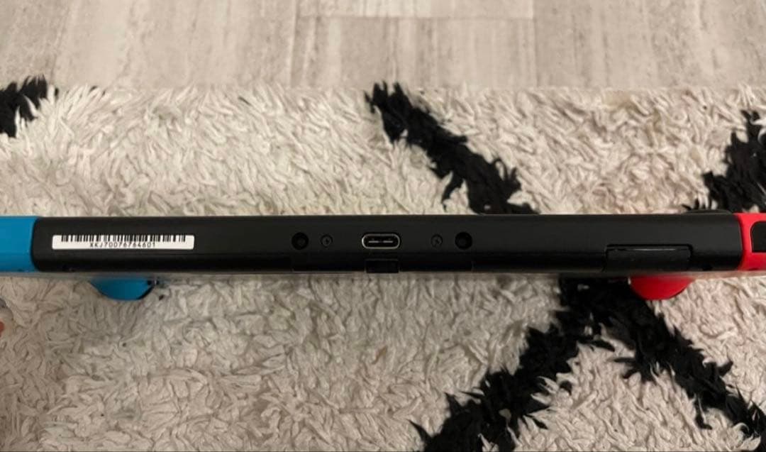 【動作良好・美品】新型Nintendo Switch　ニンテンドースイッチ本体