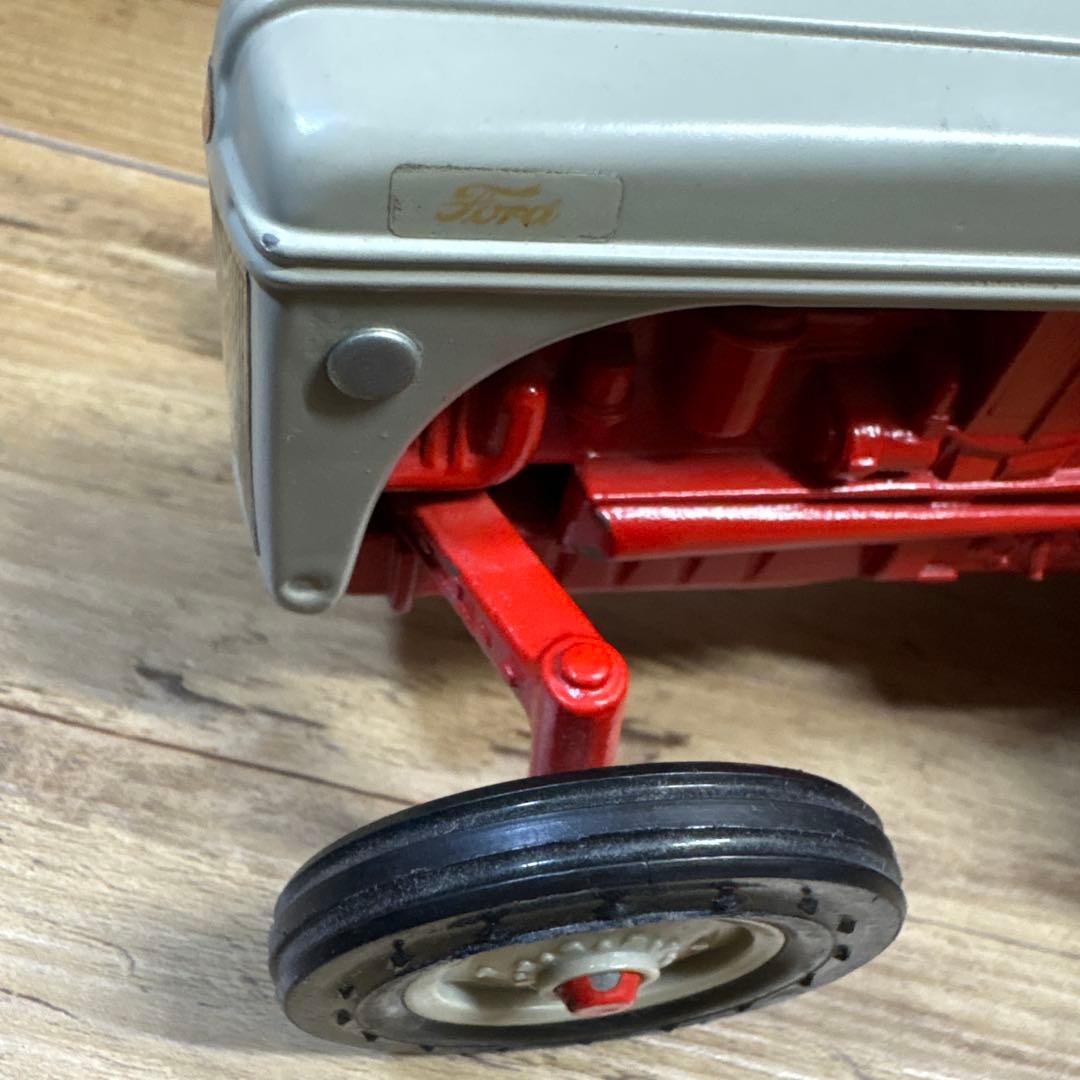 1/16 Ford USAフォード 2458トラクター　ミニチュア