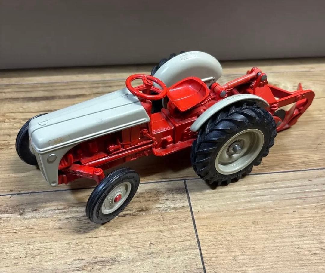 1/16 Ford USAフォード 2458トラクター　ミニチュア