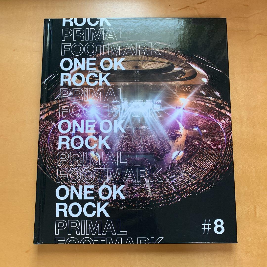 ONE OK ROCKのファンクラブ限定写真集（更新時もらえるもの）