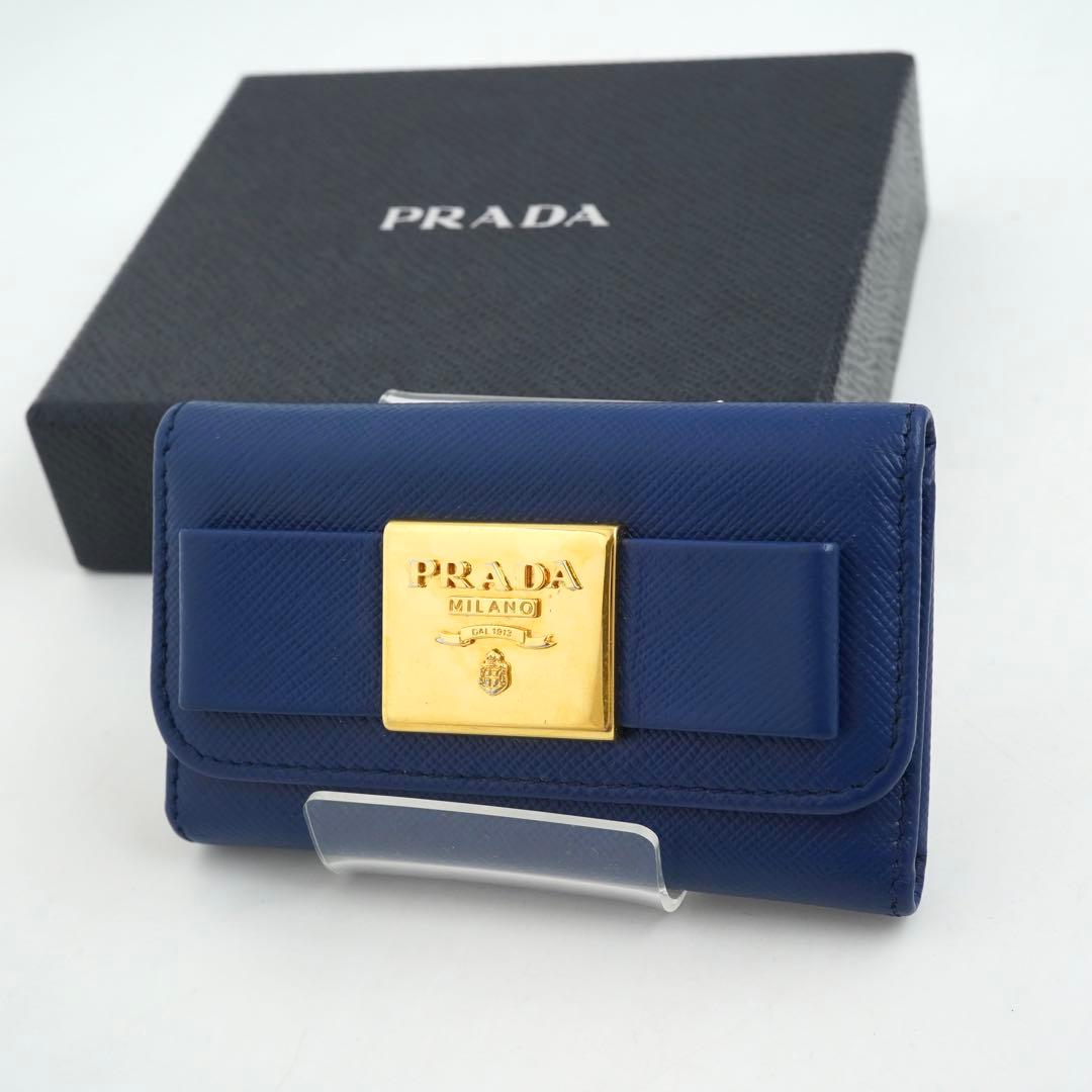 ✨未使用に近い✨　PRADA キーケース　サフィアーノレザー　リボン　6連　青色