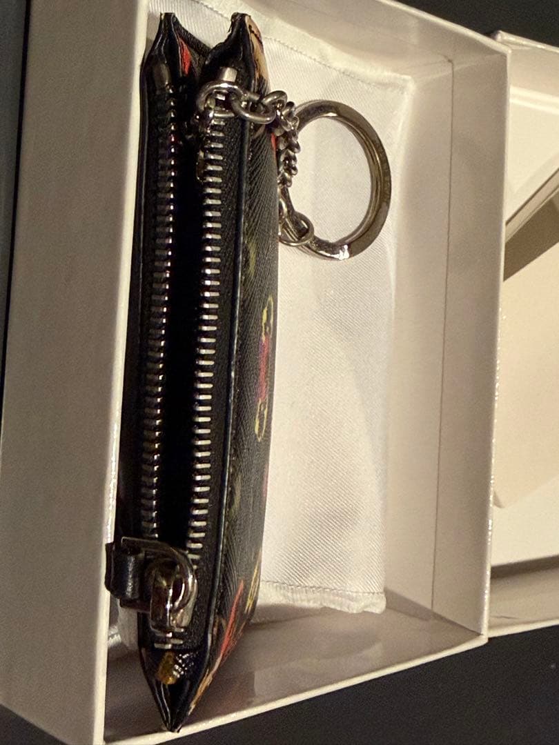 GIVENCHY ジバンシー ナイトフラワーパンジー　キーポーチ　キーケース