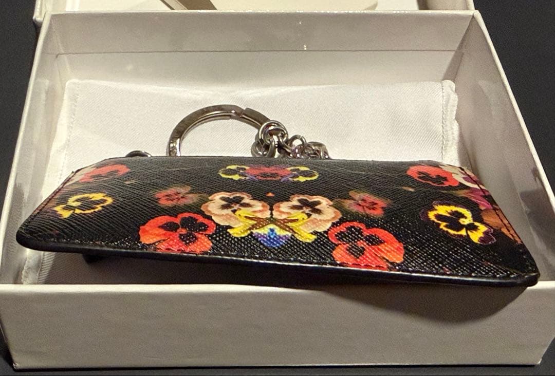 GIVENCHY ジバンシー ナイトフラワーパンジー　キーポーチ　キーケース