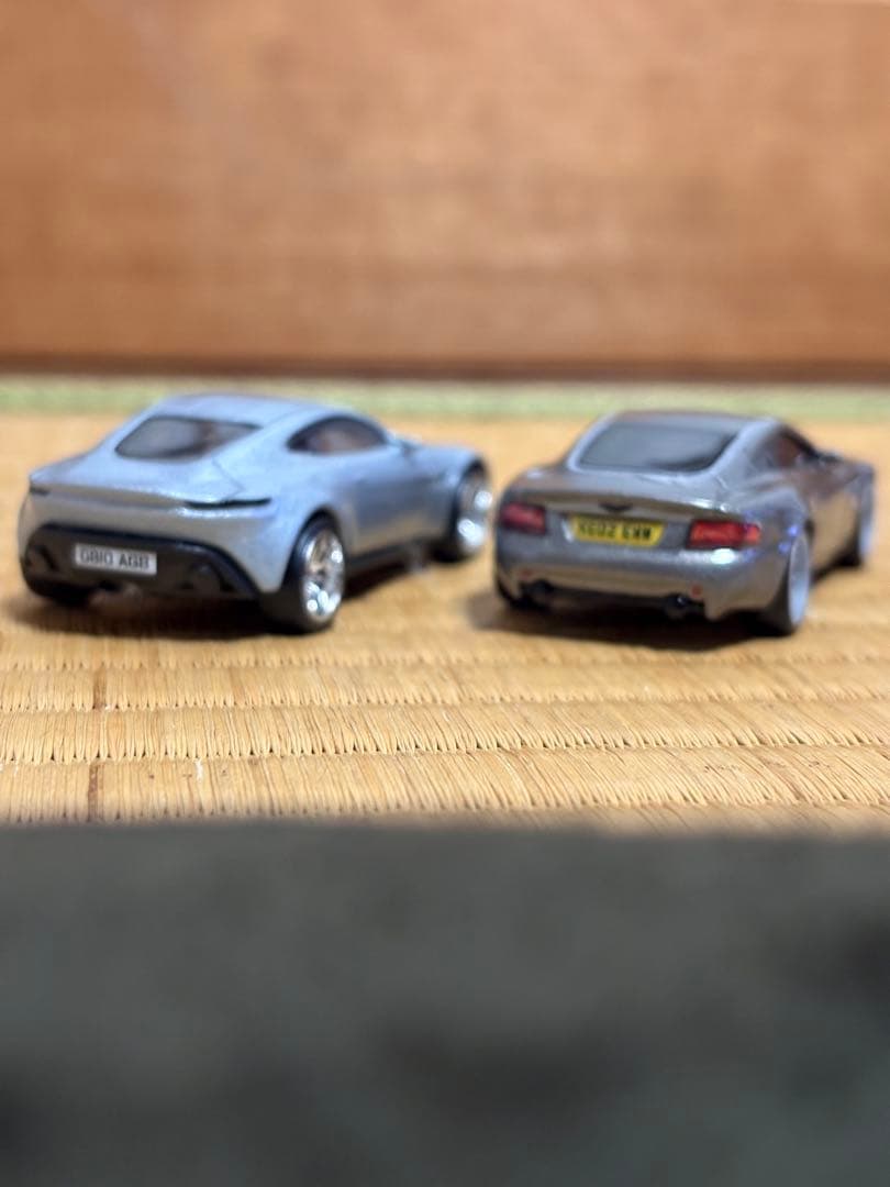 アストンマーチン ミニカー 2台セット　007