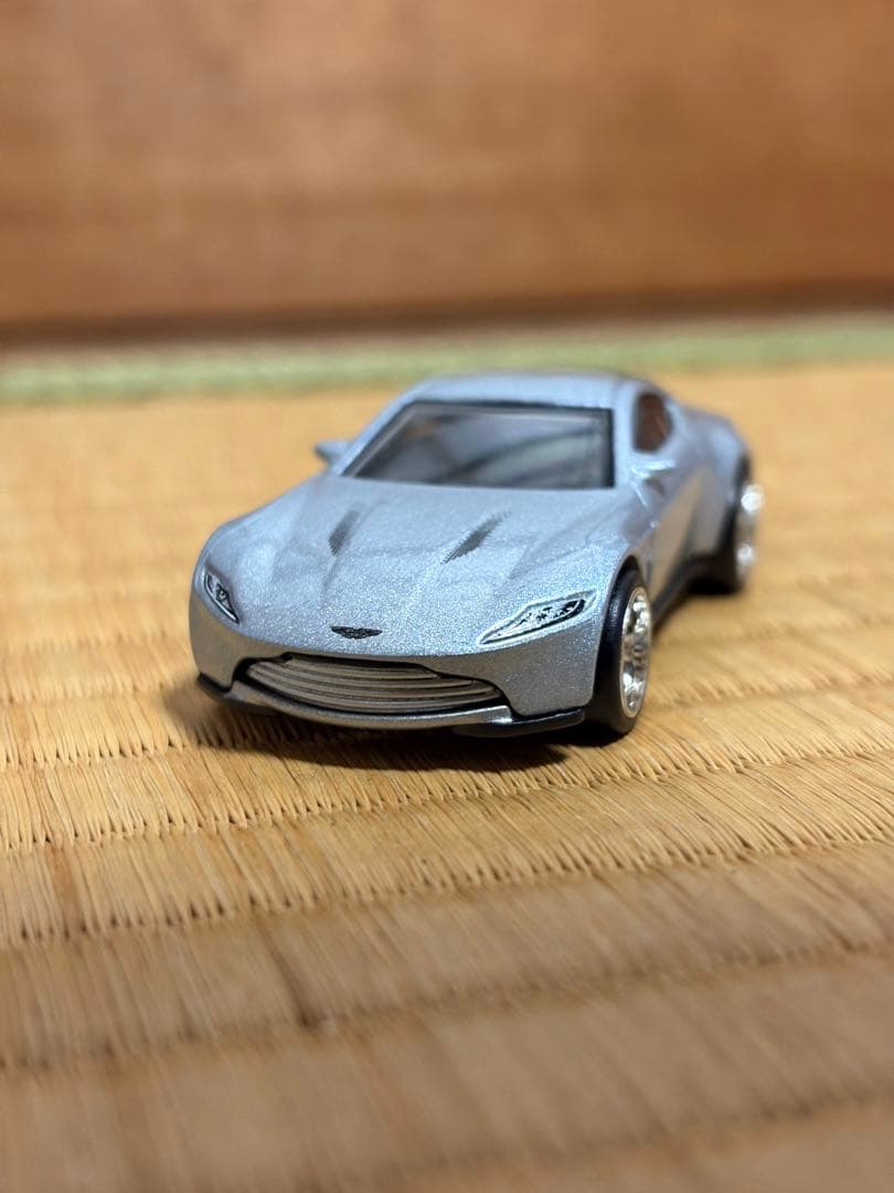 アストンマーチン ミニカー 2台セット　007