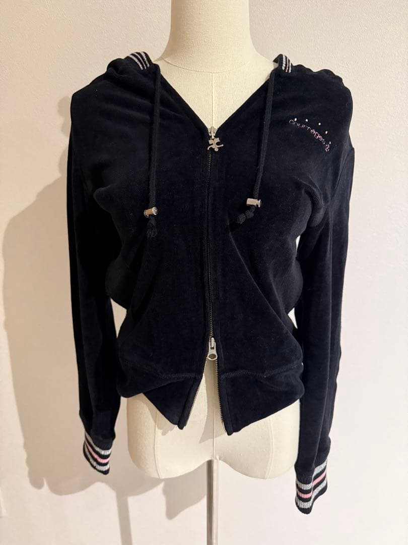courrèges クレージュ フード付きパーカー ブラック　ベロア 黒 ピンク