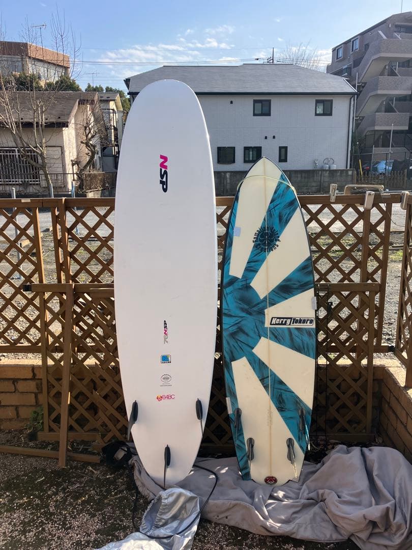サーフィンボード2枚とウエットスーツと他