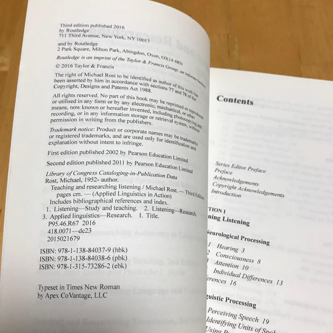 洋書　Teaching and Researching Listening