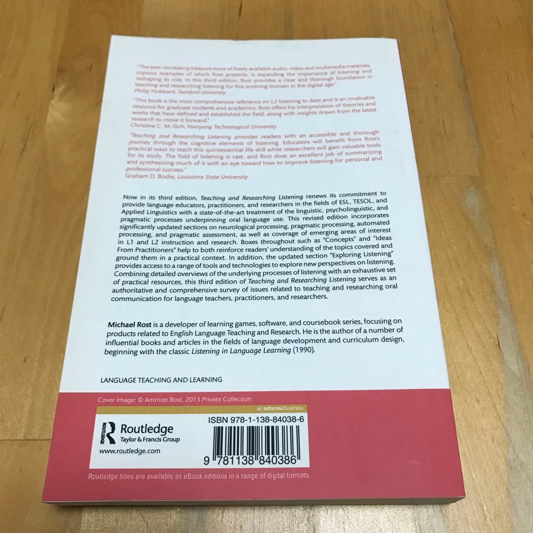 洋書　Teaching and Researching Listening