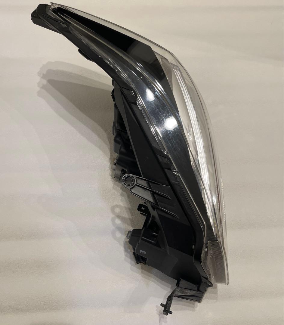スバル フォレスター SJ5 後期 左ヘッドライト LED 100-60323