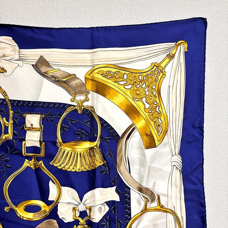 美品【HERMES エルメス】カレ90 ETRIERS 鐙柄 馬具柄　スカーフ