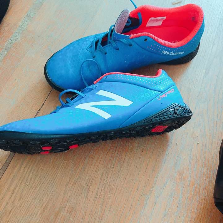 ニューバランストレーニングシューズ