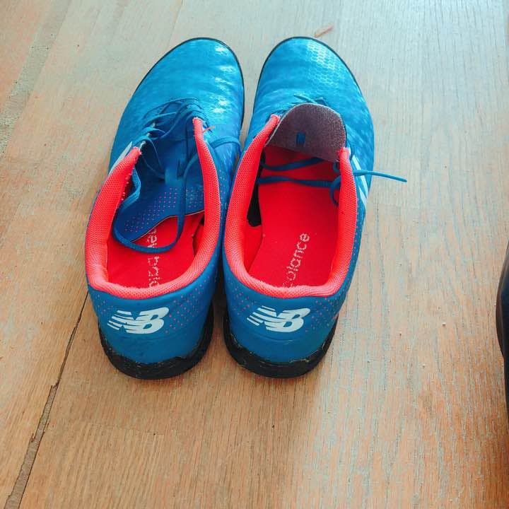 ニューバランストレーニングシューズ