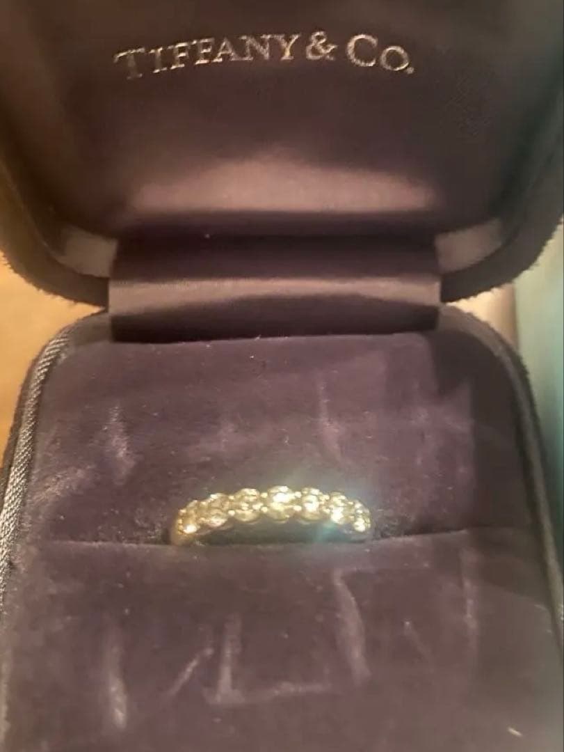 ティファニー エンブレイスバンドリング ハーフエタニティ Tiffany& Co