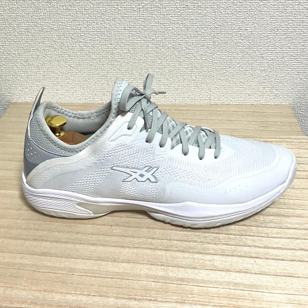 美品 ASICS GLIDE NOVA FF3 ホワイト 28cm