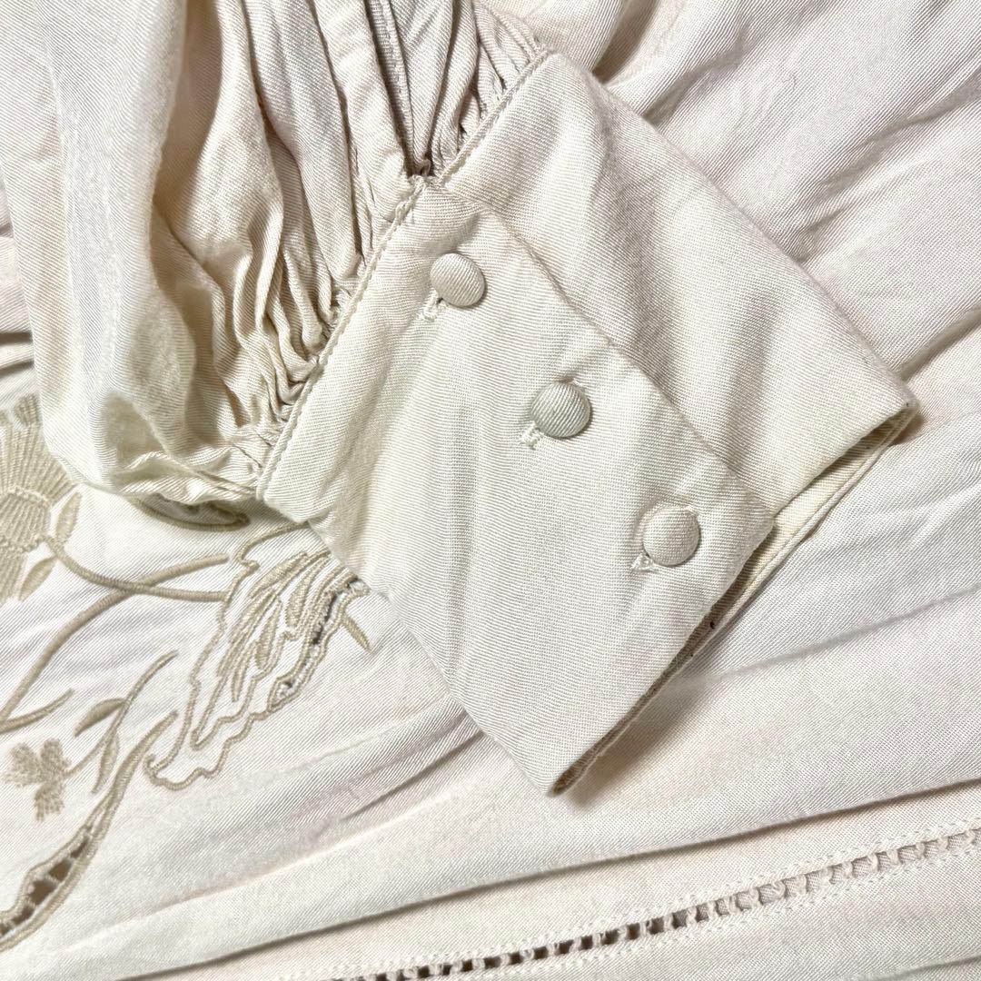 トップス Ameri VINTAGE EMBROIDERY PUFF BLOUSE