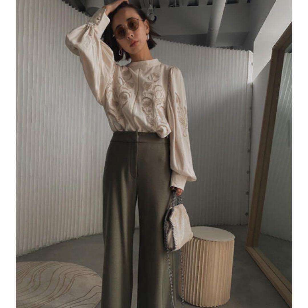 トップス Ameri VINTAGE EMBROIDERY PUFF BLOUSE