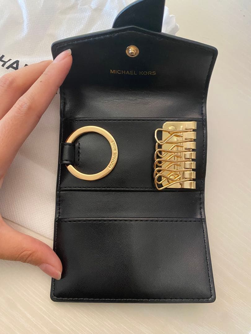 MICHAEL KORS ブラックキーケース