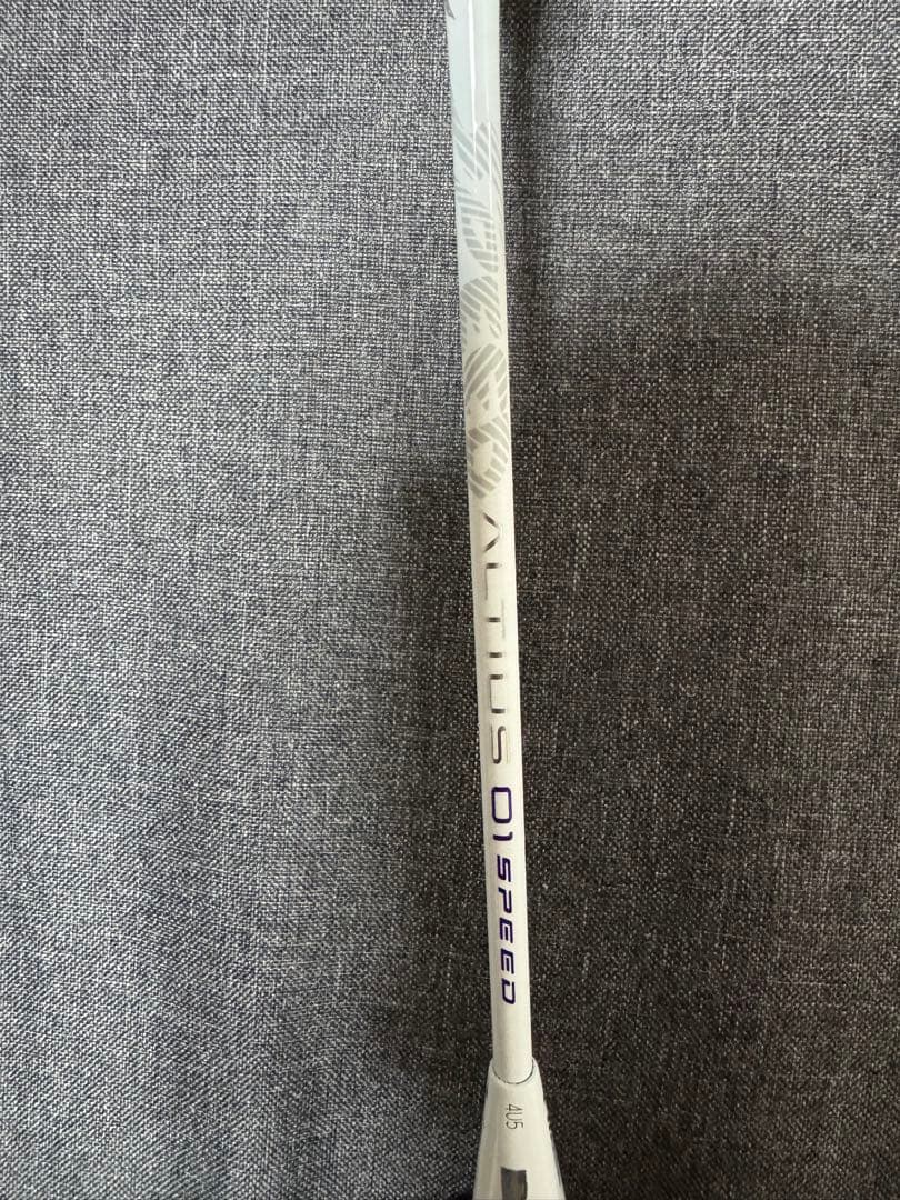 ARTUS 01 SPEED バドミントンラケットジャンク品2本