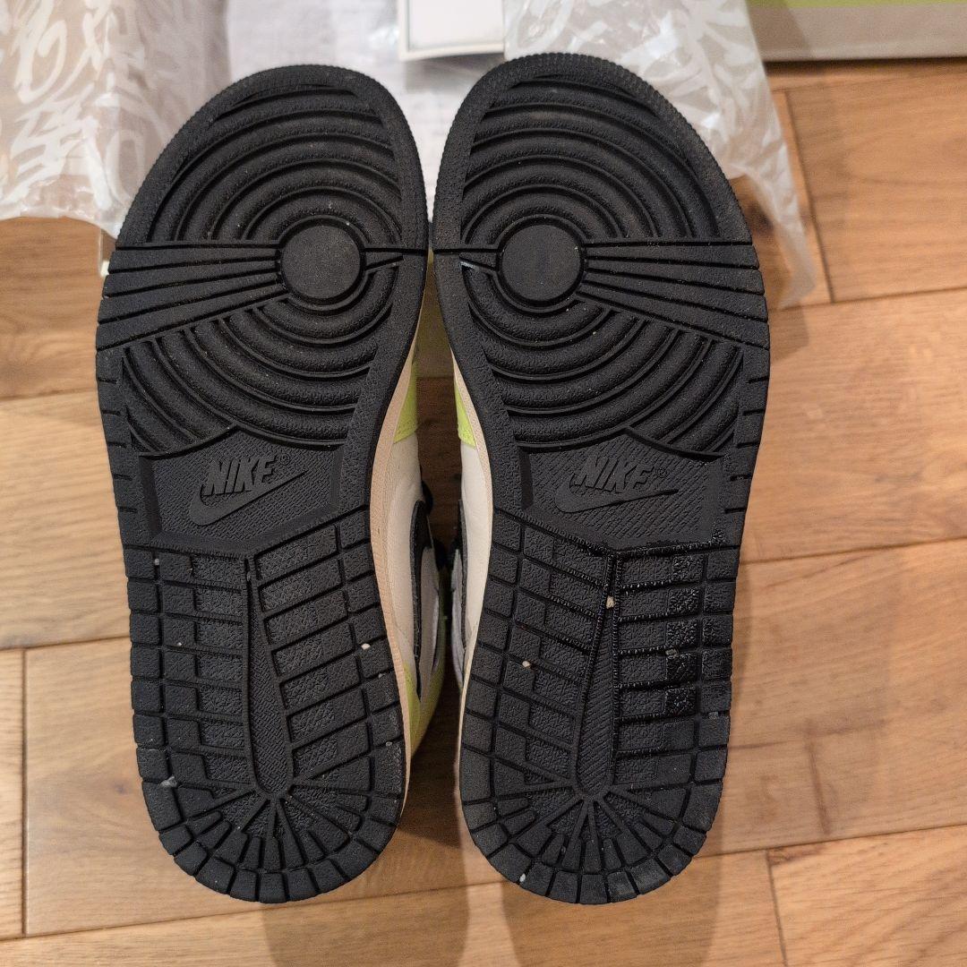 エアージョーダン1　NIKE Air Jordan 1 ネオンイエロー